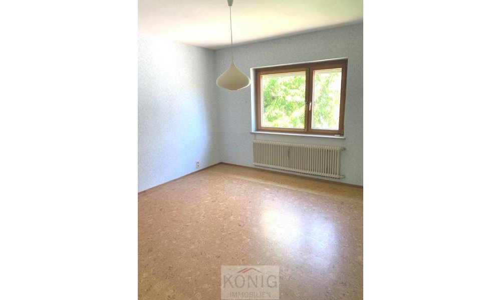 Liebhaberstück! Freistehendes 3 FH, Garten und Garage! Renovierungsbedarf! Objekt-Nr. 2607