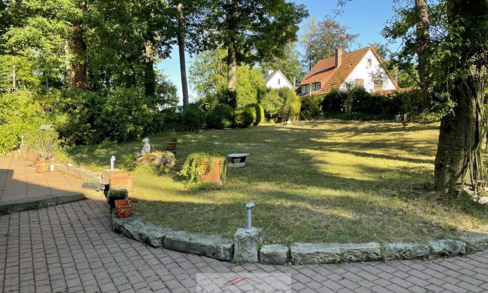 Freistehendes lichtdurchflutetes Einfamilienhaus mit großem Garten in Oberaichen
Objekt-Nr. 2620