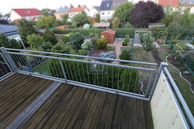 Top-gepflegtes RMH, bezugsfrei, Garten, Terrassen, Balkon und Garage, schöne Lage.......